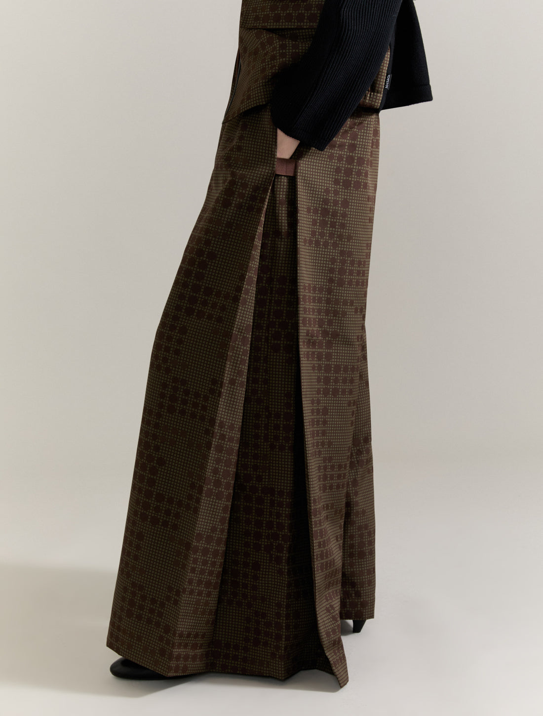 JACQUARD TROUSERS in KHAKI, image 3