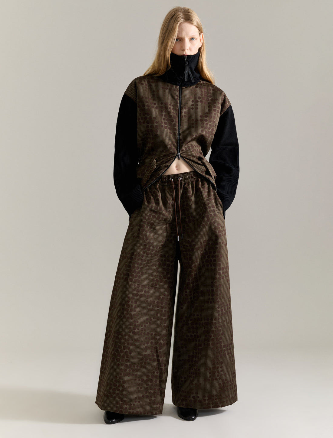 JACQUARD TROUSERS in KHAKI, image 1