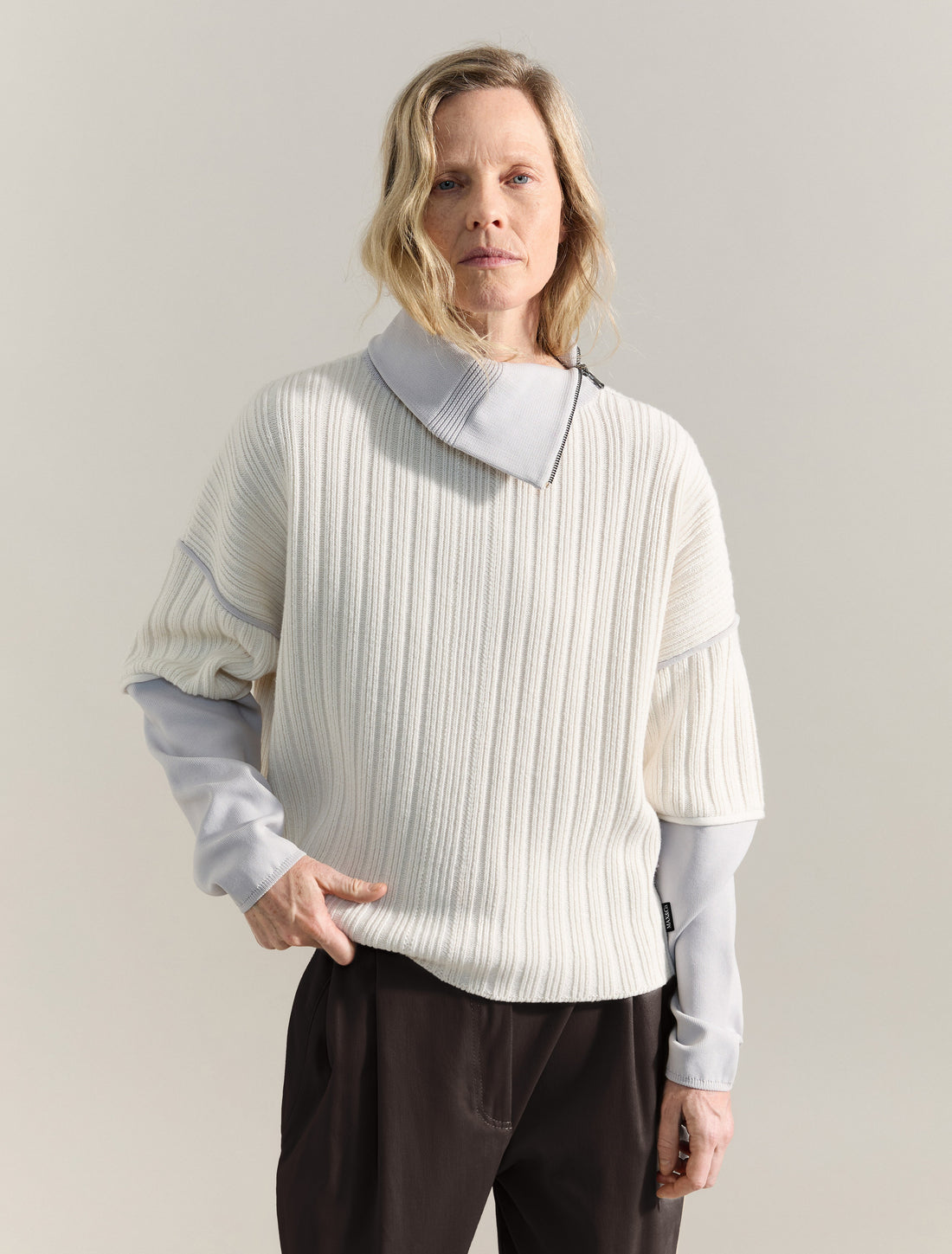 COLOUR-BLOCK SWEATER in WHITE, image 1