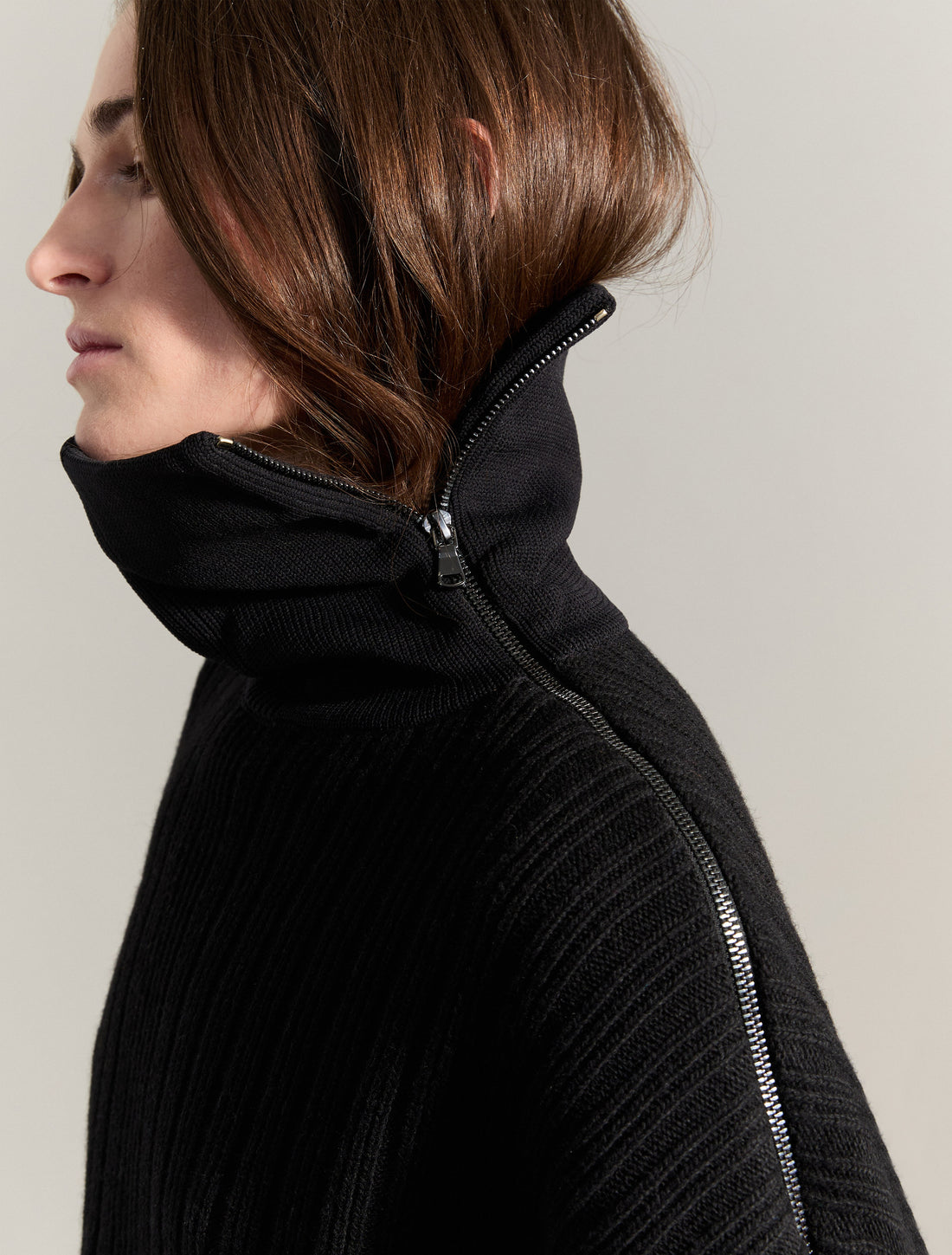 COLOUR-BLOCK SWEATER in BLACK, image 3