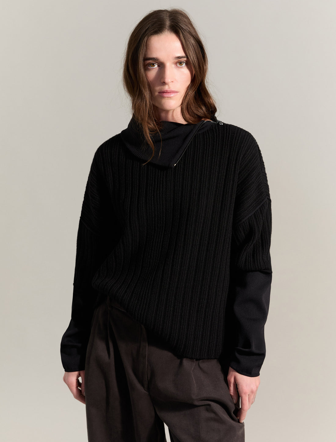 COLOUR-BLOCK SWEATER in BLACK, image 1