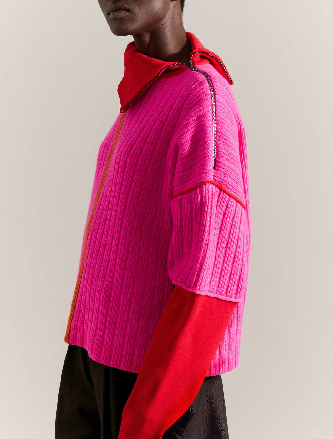 COLOUR-BLOCK SWEATER in FUSCHIA, image 4