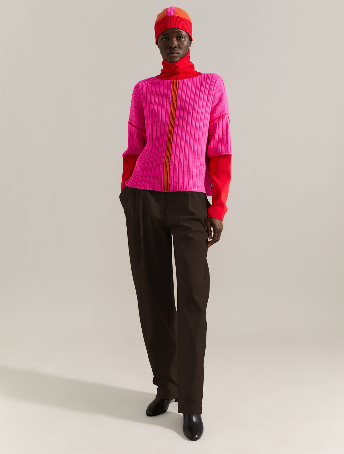 COLOUR-BLOCK SWEATER in FUSCHIA, image 1